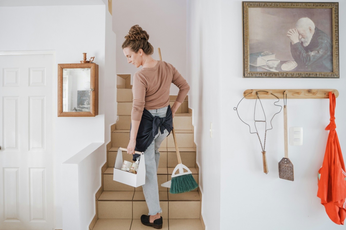 Move In Cleaning for Busy People The First 24 Hours That Make a Home Feel Clean
